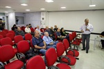 A palestra de Rinaldo de Oliveira Calheiros aconteceu na sala da Escola do Legislativo, e reuniu diversos profissionais que trabalham com os recursos hídricos e interessados no assunto