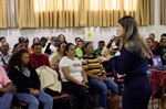 O evento reuniu cerca de 100 pessoas e contou com apresentações musicais, poesia e uma palestra com a neuropsicanalista Evelyn Matos