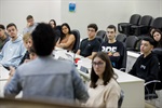 Alunos das turmas 165 e 171, que participaram do Conheça o Legislativo na manhã desta quarta-feira (2)