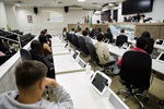Alunos das turmas 165 e 171, que participaram do Conheça o Legislativo na manhã desta quarta-feira (2)