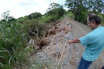 Chuva ininterrupta por duas horas provocou erosão do solo