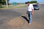 Vereador está preocupado com os buracos na entrada do bairro para quem vem da rodovia Piracicaba Rio Claro