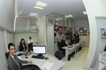 Filipe, Simone, Derli, Michelle, Gisleine e Matheus Erler no gabinete do vereador