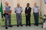 Entrega de moção de aplauso a PM