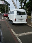 Kombi da prefeitura ocupou vaga de deficiente