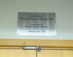 Acipi instalou placa em auditório com capacidade para 199 lugares