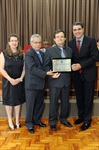 Dr. Theo recebe homenagem