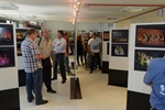 Integrantes do grupo Amigos da Fotografia e da Associação Guarantã prestigiaram abertura