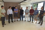 Integrantes do grupo Amigos da Fotografia e da Associação Guarantã prestigiaram abertura