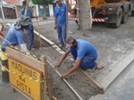 Vereador Gilmar Rotta acompanha obras na Rua Infante Dom Henrique, no bairro Jardim Ibirapuera