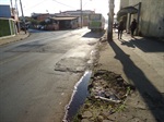 A calçada próxima ao ponto de ônibus da rua Corcovado, antes da solicitação de Moschini