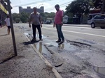 Parlamentar ouviu reclamações de moradores na Vila Resende