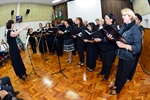 Apresentação do Coral Evangélico de Piracicaba, sob a regência da maestrina Suzana Cabral