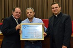 Carlos Aguiar e Silva recebendo homenagem