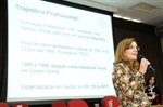 Paula Bortolan proferiu palestra após a reunião solene