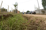 Erosão em via de terra preocupa moradores na zona rural