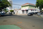 Semáforo ou lombada são solicitados na avenida Manoel Conceição com a rua Dona Santina