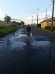 Foto mostra como ficava a rua antes de a solicitação feita por Moschini ser atendida