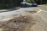 Moradores e motoristas reclamavam das condições do asfalto