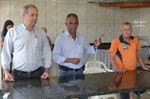 Cerca de 40 moradores acompanharam o anúncio de que a água do Semae começa a chegar ao Santa Isabel nesta semana