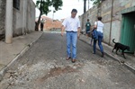 Buraco próximo à rua Daler Miguel Dib 