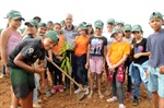 Plantio de mudas no Parque Piracicaba