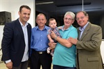 Entrega de título de  Piracicabanus Praeclarus a Euvaldo Zocca