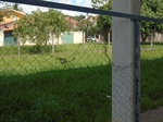 Alambrado também está danificado e precisa de conserto