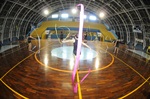 Atletas da equipe de ginástica rítmica da Selam ensaiam as novas coreografias elaboradas por Camila Ferezin, técnica da seleção brasileira da modalidade