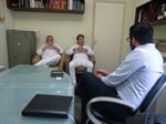 Erler foi recebido por Walter Checoli (1º à esq.) e Carlos Joussef em visita à Unimed Piracicaba