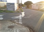 Vazamento de água no cruzamento das ruas Albânia x Santo André - antes da solicitação