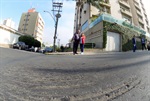 Vereador Luiz Carlos Arruda e a subsíndica Fernanda Rojo Mergário