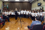 O coral do Projeto Guri de Piracicaba apresentou parte de seu repertório durante a solenidade