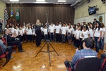 O coral do Projeto Guri de Piracicaba apresentou parte de seu repertório durante a solenidade