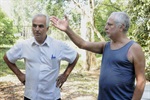Vereador Carlos Alberto Cavalcante (PPS) com o morador do bairro Ondinhas  Washington Lopes Abelha da Silva Junior 
