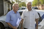 Marcos Gonçalves, morador do Santa Rosa - Ipês, agradecendo ao vereador por ter intermediado o recapeamento asfáltico em frente à creche