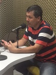Kawai participando do programa "Alô Cidade", na Rádio Educadora AM (1060 KHz)