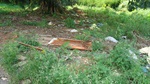 Retirada de entulhos e lixo e instalação de placas de “Proibido Jogar Lixo” na área verde localizada na rua Neusa Maria Mendes Tonin, no trecho compreendido entre as ruas Ângelo Frias e Ângelo Stocco Filho