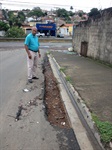 Vereador Luiz Arruda durante visita a bairros 