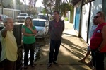Vereador ouve reclamação dos moradores
