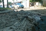 Asfalto não permite escoamento total da água 