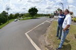 Cruzamento das avenidas Abel Pereira e Nove de Julho precisa de reforço na sinalização