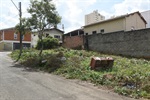 Moradores reclamam de terreno baldio na Vila Independência