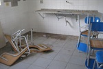 Centro Social precisa de pintura, portas novas, fechaduras, instalação elétrica e vidros