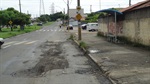 Trecho da avenida Luis Ralph Benatti com problemas
