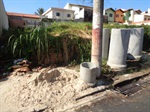 Todo esse material foi abandonado após conclusão da obra