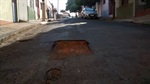 Moradores da Vila reclamam dos inúmeros buracos, constata Ary Pedroso