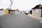 Moradores cobram lombadas em via do bairro