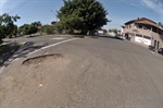 Dirceu defende reformulação de trânsito na região de Santa Teresinha. Cruzamento das ruas Jacinto Roberto Penedo com Olga Pagotto Santiago, bairro Mário Dedini