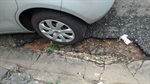 Buraco na avenida Manoel Conceição: transtornos aos condutores